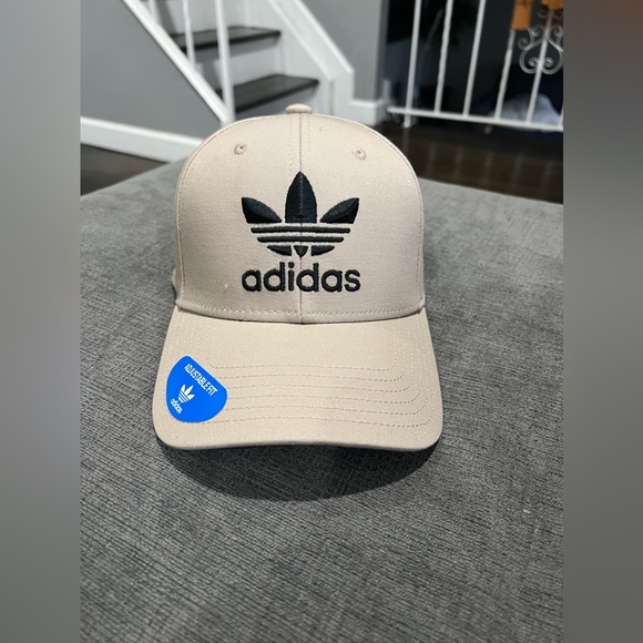 BRAND NEW | Adidas Khaki/Black Adjustable Fit Snap Back - Picture 1 of 7